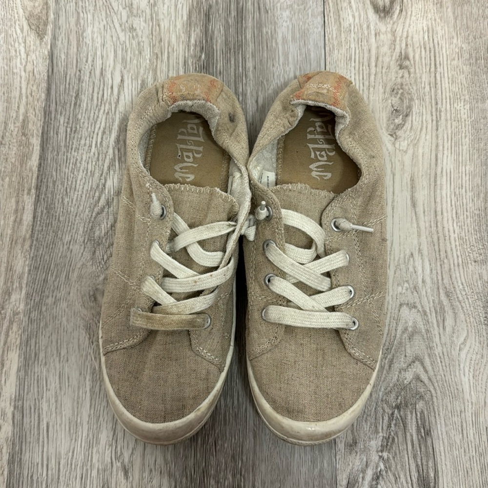 Mad Love size 9 women’s shoes